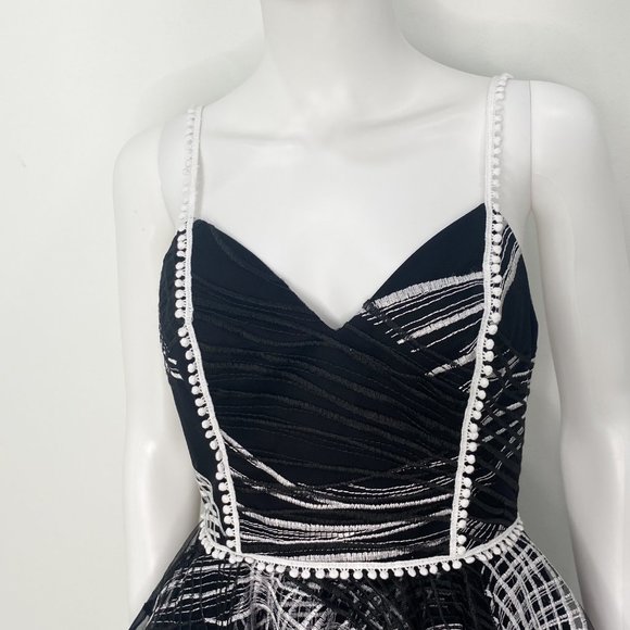 Love By Theia Tiered Mini Cocktail Dress Layered Black and White Print Size 4 - Picture 6 of 16